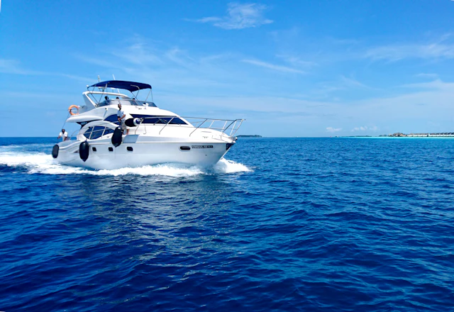 Yacht deck inspected before purchase